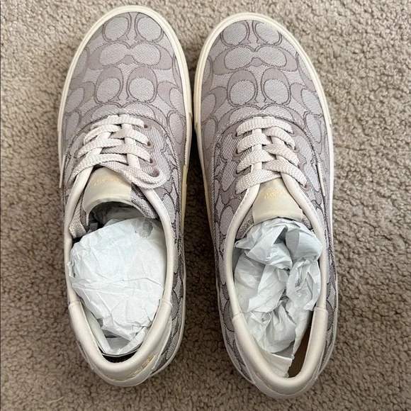 New Coach Pink Signature Canvas Low-Top Sneakers for Women. Flash Sale! - Picture 3 of 6
